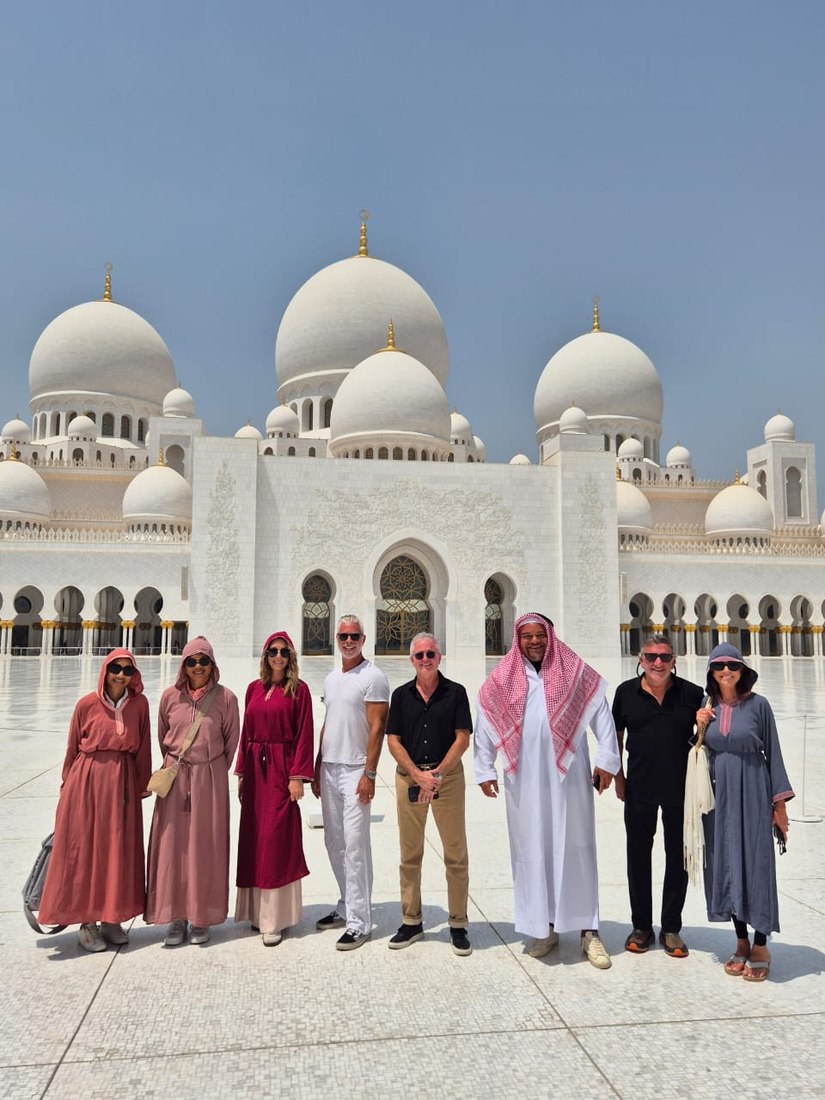 Group photo at Sheikh Zayed Grand Mosque